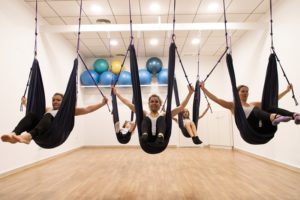 yoga-aerea-aeroyoga-los-montesinos